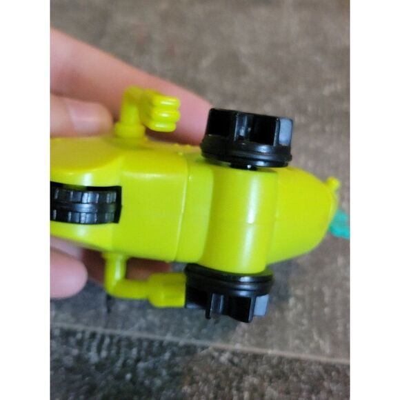 Burger King Rugrats Chuckie dinosaur car toy figure - Picture 5 of 5